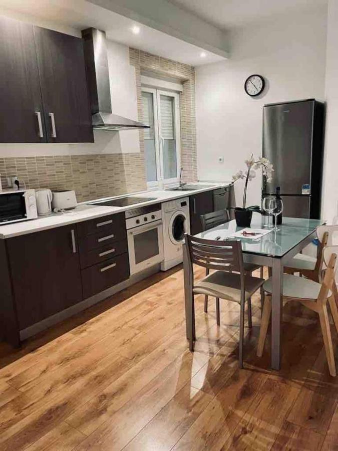 Excelente Piso De 3 Habitaciones En La Latina Madrid Extérieur photo